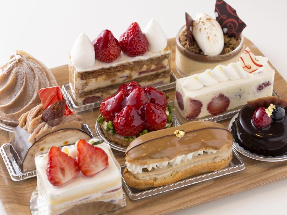 Hotel Nikko Fukuoka Fukuoka  Kültér fotó A selection of Japanese sweets