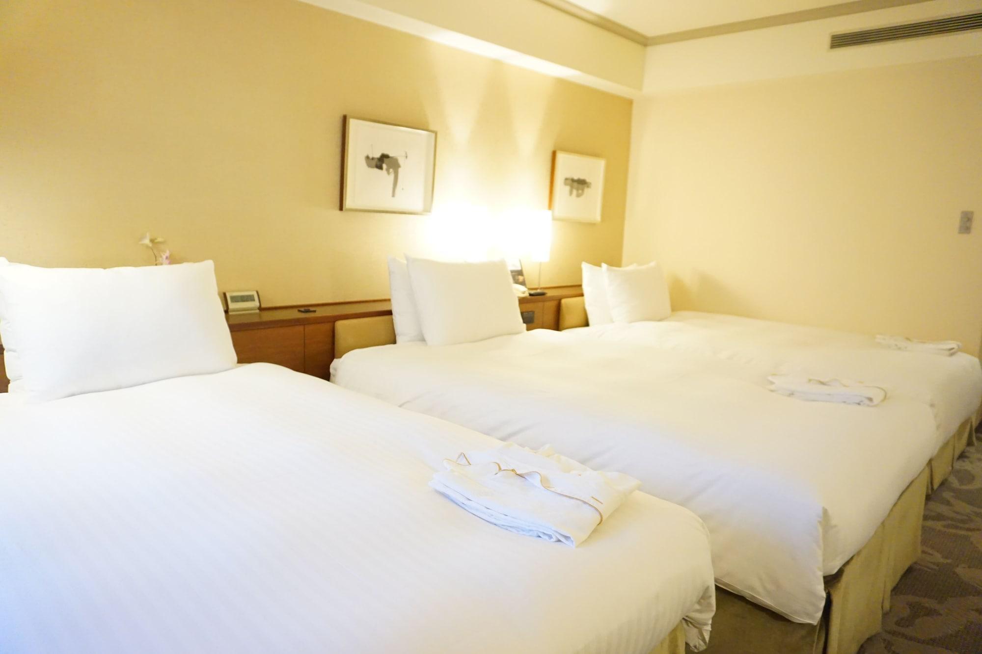 Hotel Nikko Fukuoka Fukuoka  Kültér fotó A room at the hotel