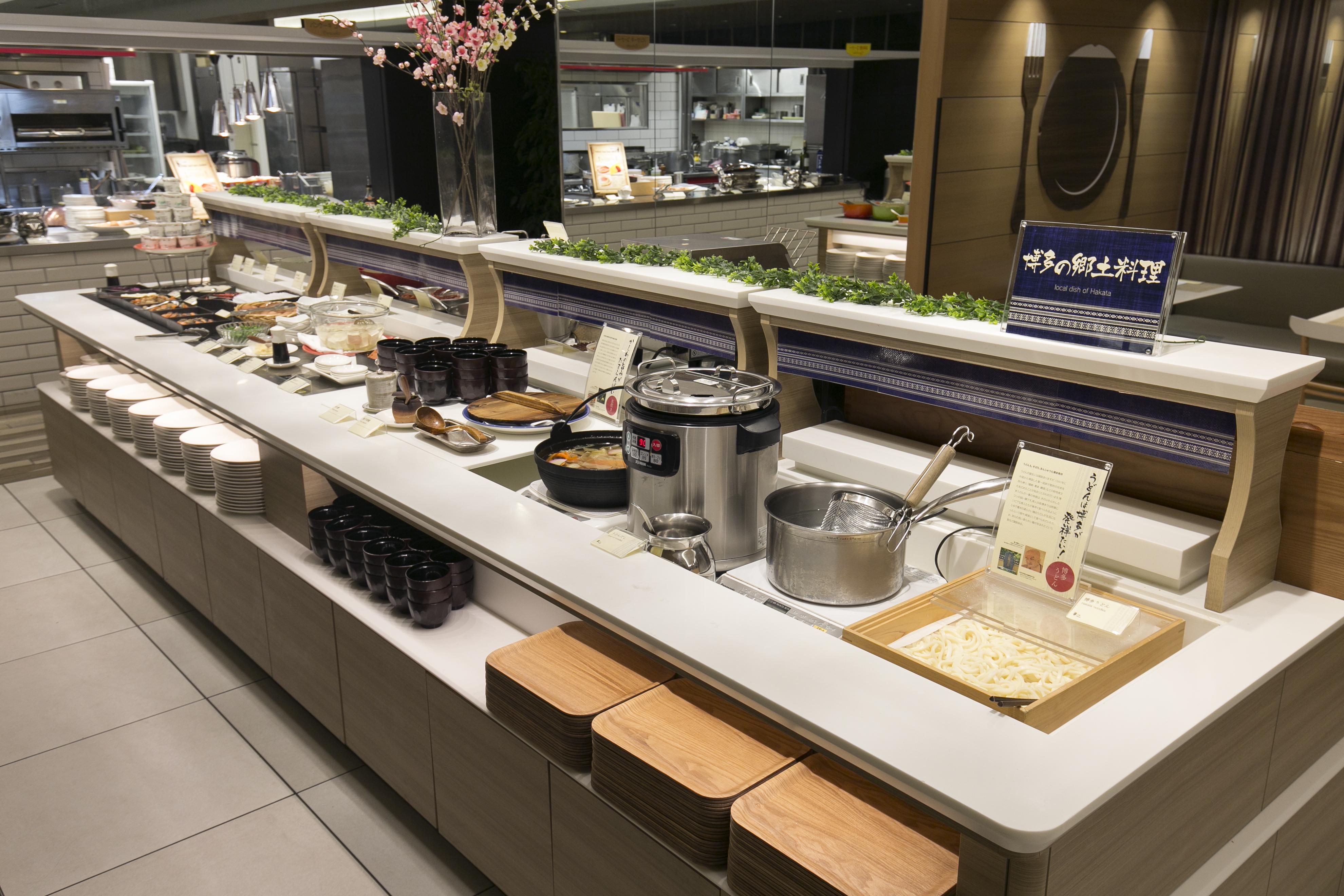 Hotel Nikko Fukuoka Fukuoka  Kültér fotó A buffet at a restaurant